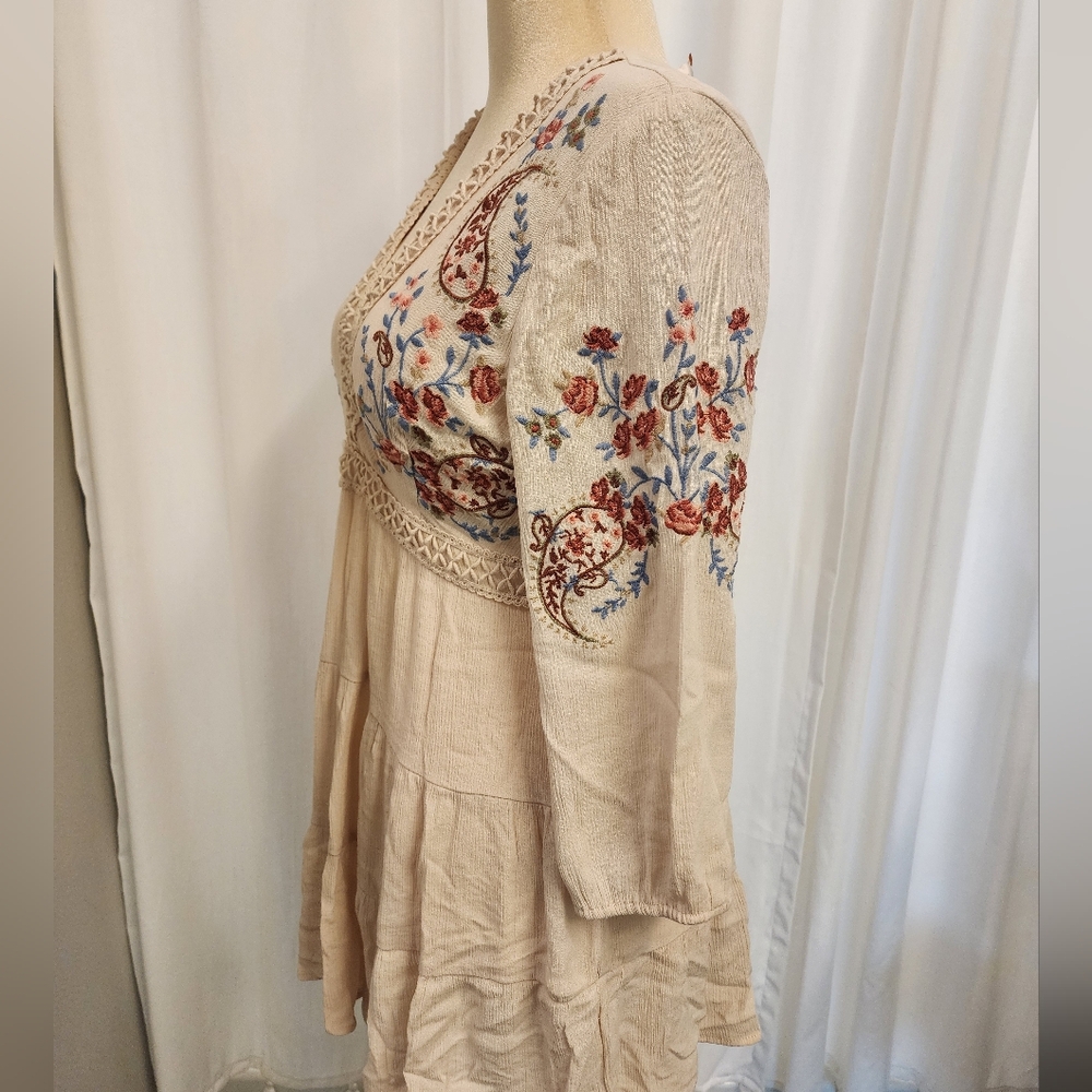 Floral Embroidered Cream Dress - Picture 3 of 13